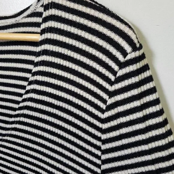 EUC LUCKY BRAND DEEP V NECK STRIPED HALF SLEEVES RIBBED TOP SIZE XL - Picture 8 of 13